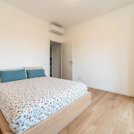 Apartman Porta Garibaldi-isola Design E Wifi